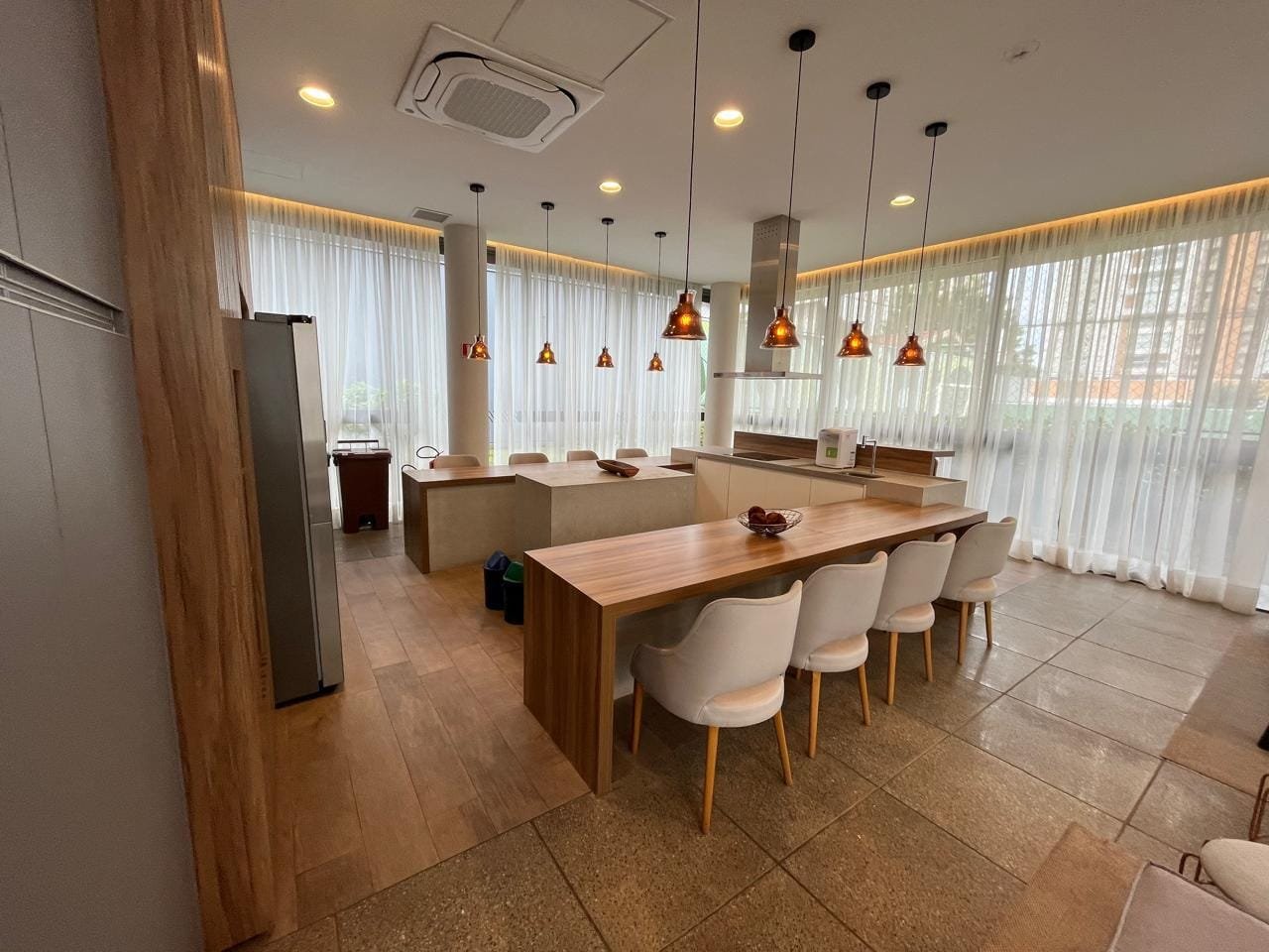 Visão geral do gourmet integrado ao salão de festas Sartoria Taquaral